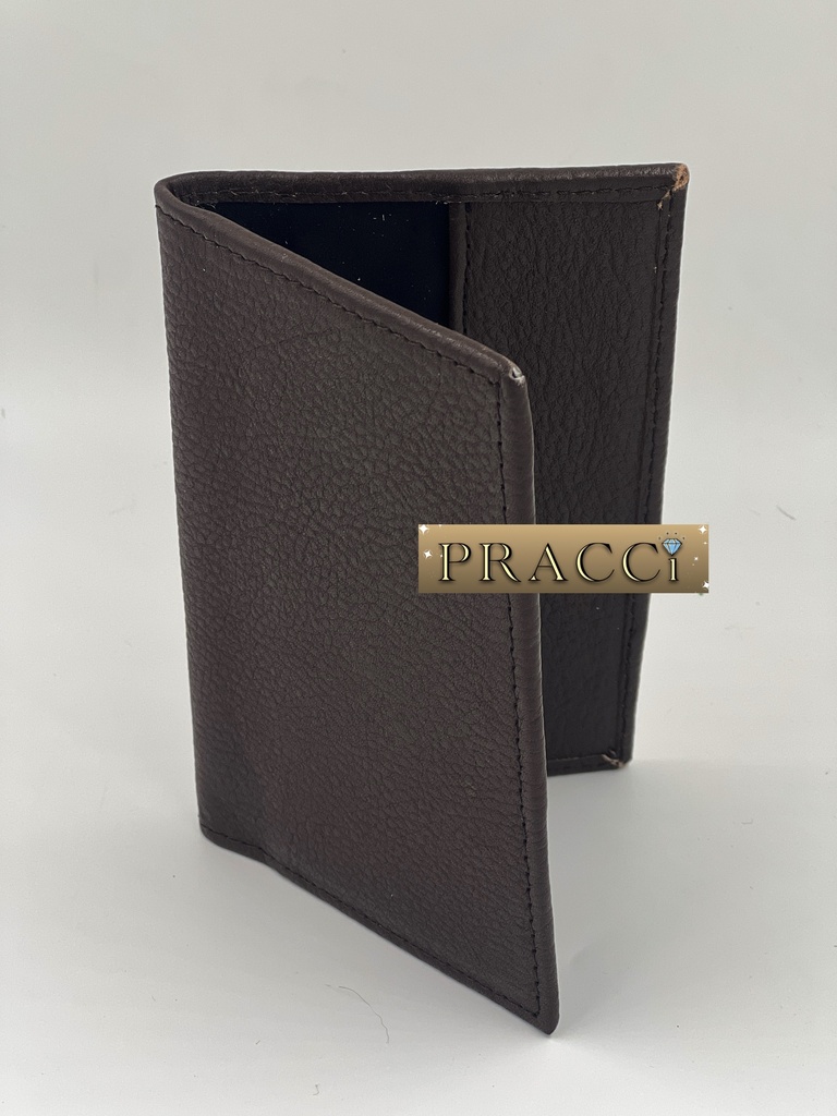Porta pasaporte liso choco