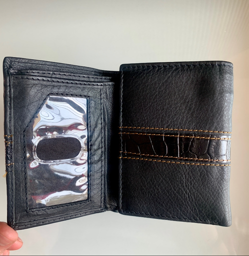 Billetera caballero negra